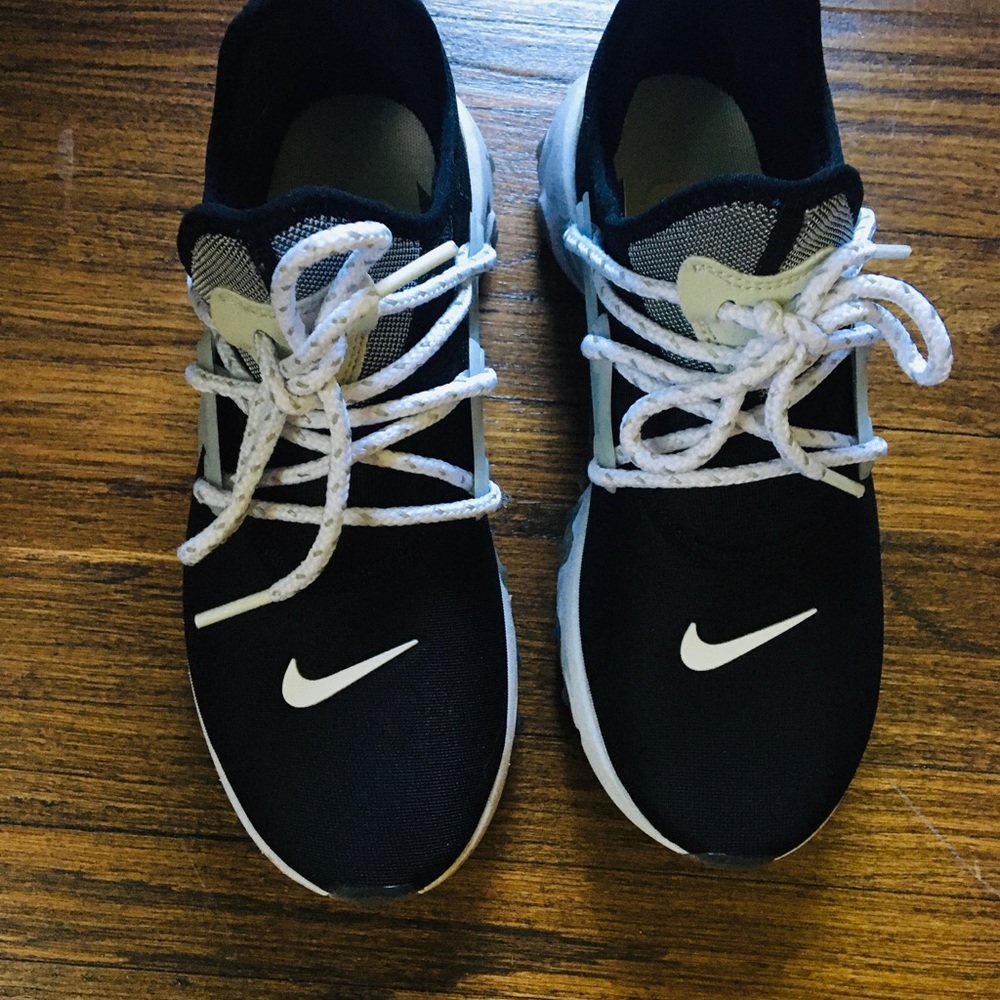 Brand new. Worn twice NIKE - Picture 3 of 6